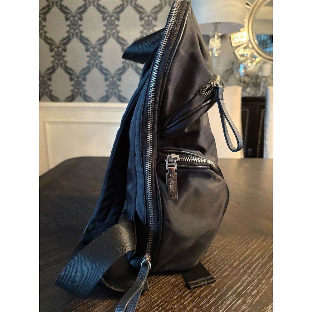 Steve Madden‎ Unisex Black Nylon Backpack with Multiple Pockets - Picture 2 of 8